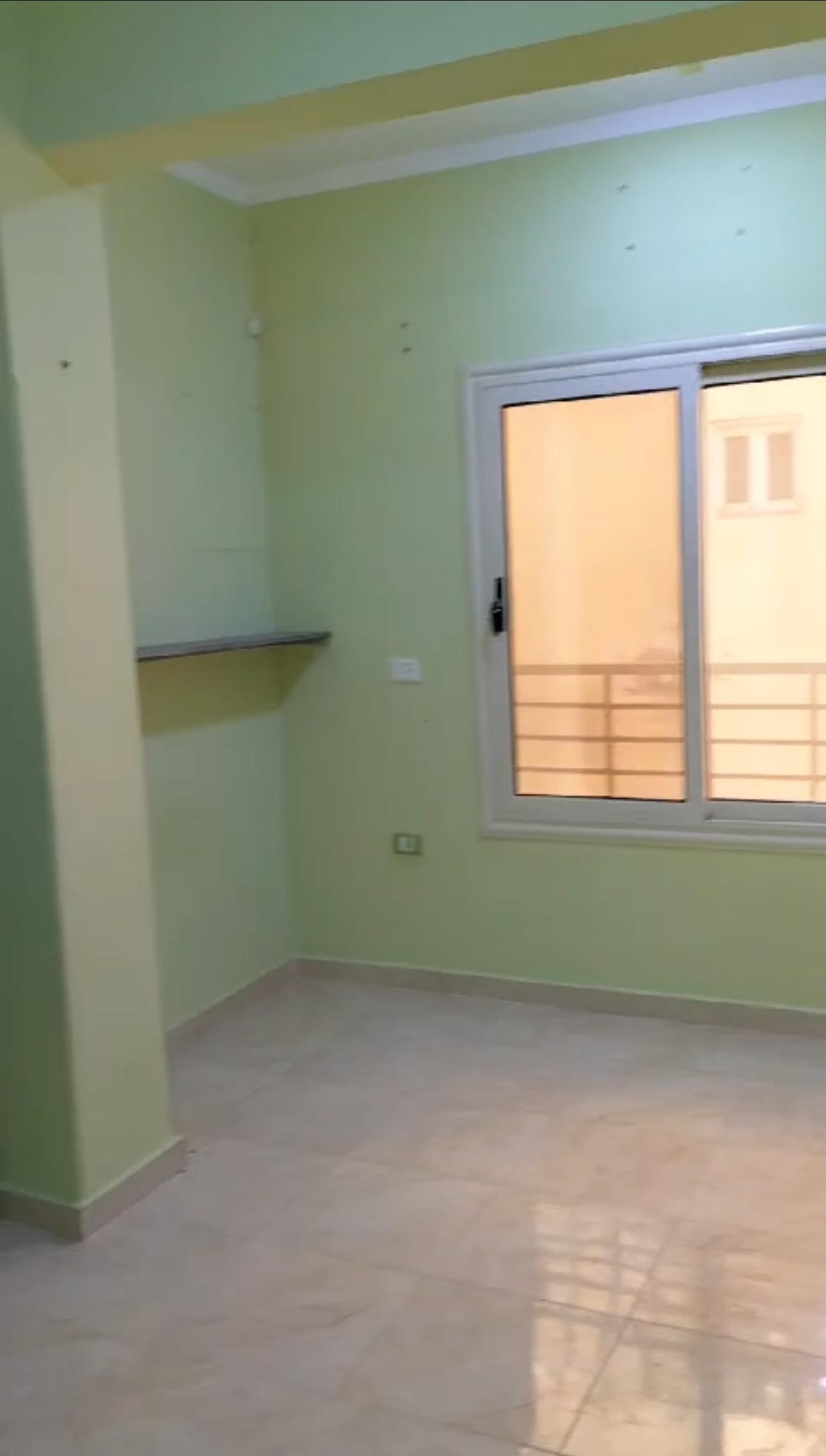 1518 3 bedroom flat in Hadaba, behind supermarket Metro